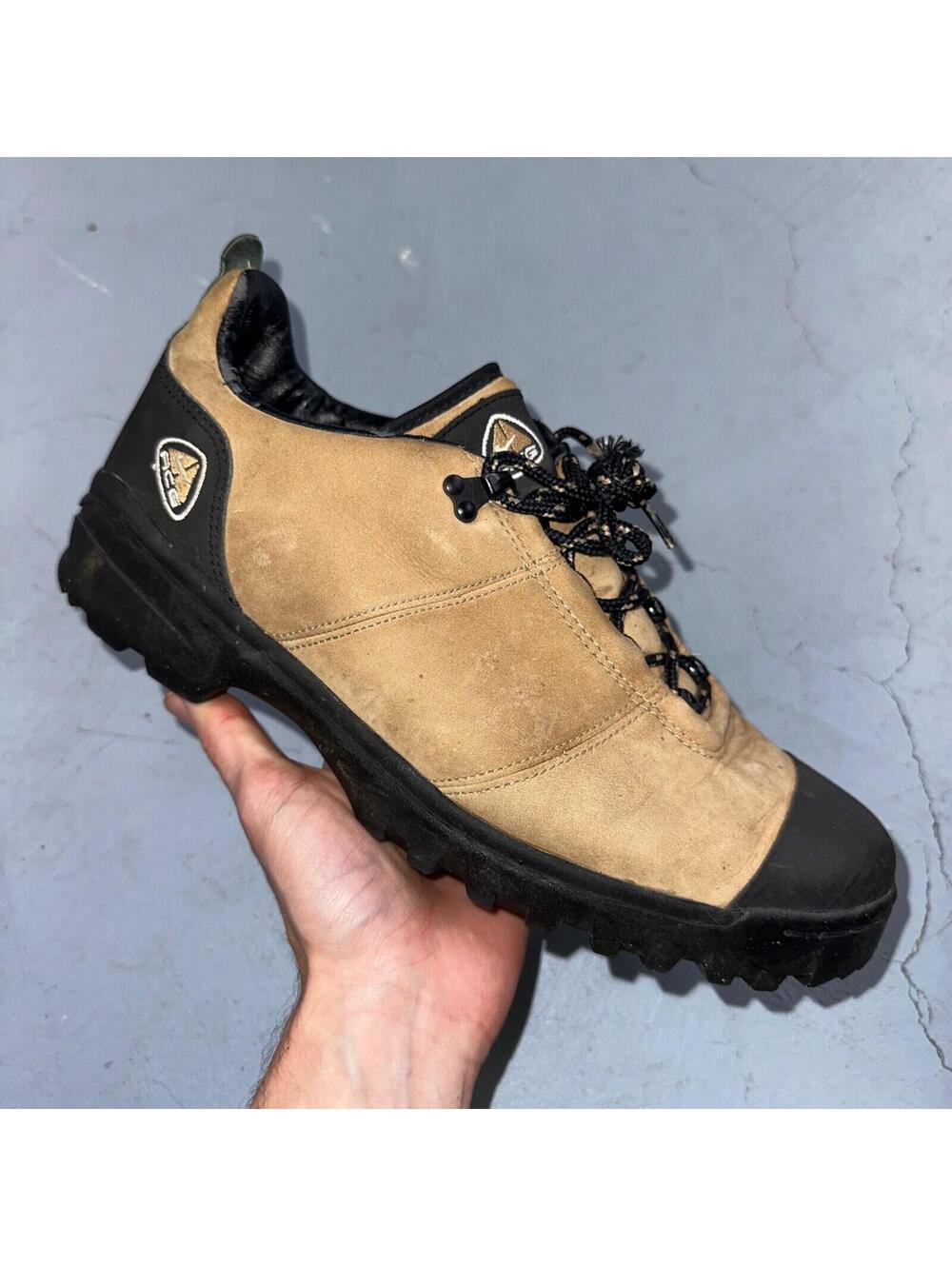 Vtg Nike ACG Womens Suede Leather Hiking Trail Shoes Tan 10 Hiking 185147-221
